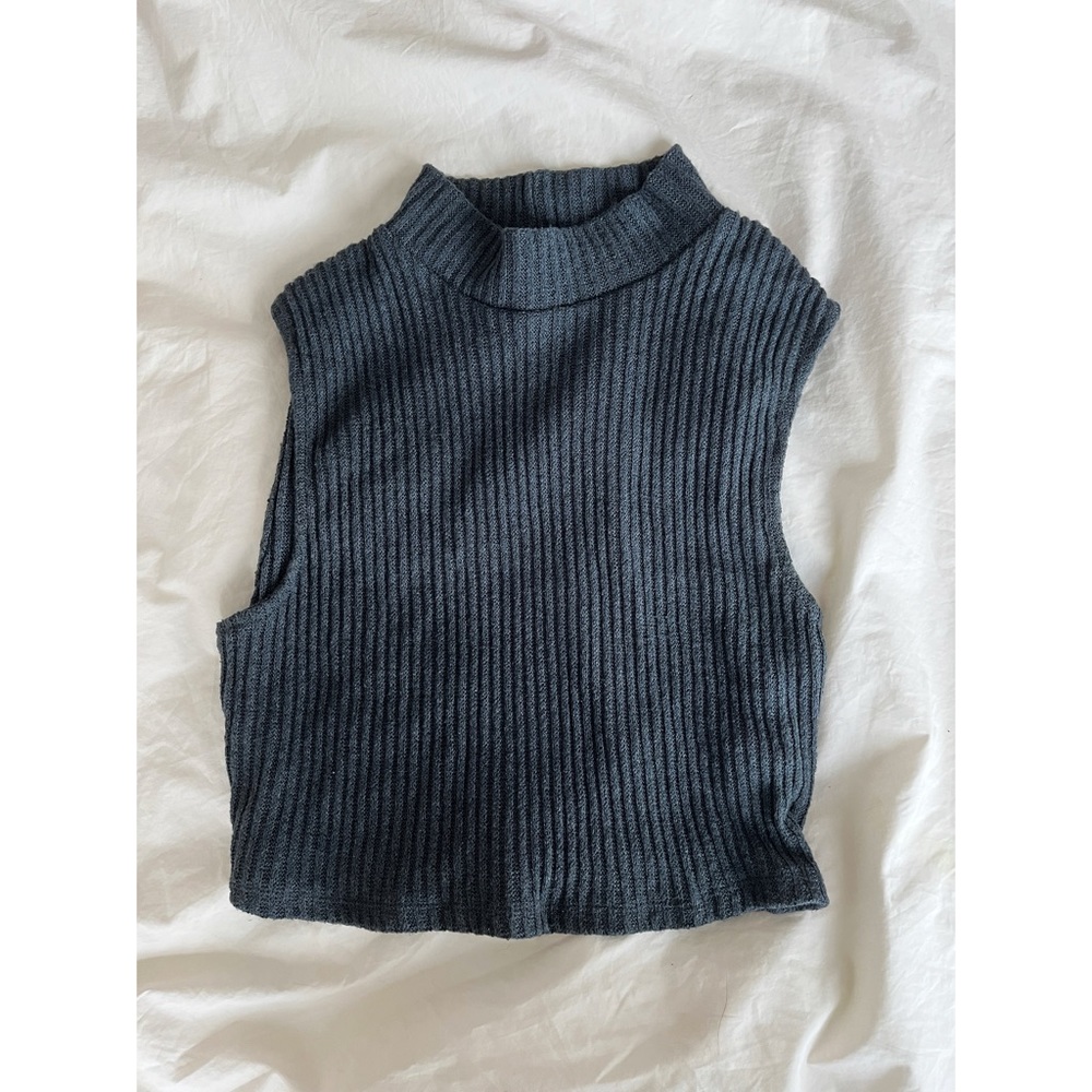 Urban Outfitters cropped mock neck tank
